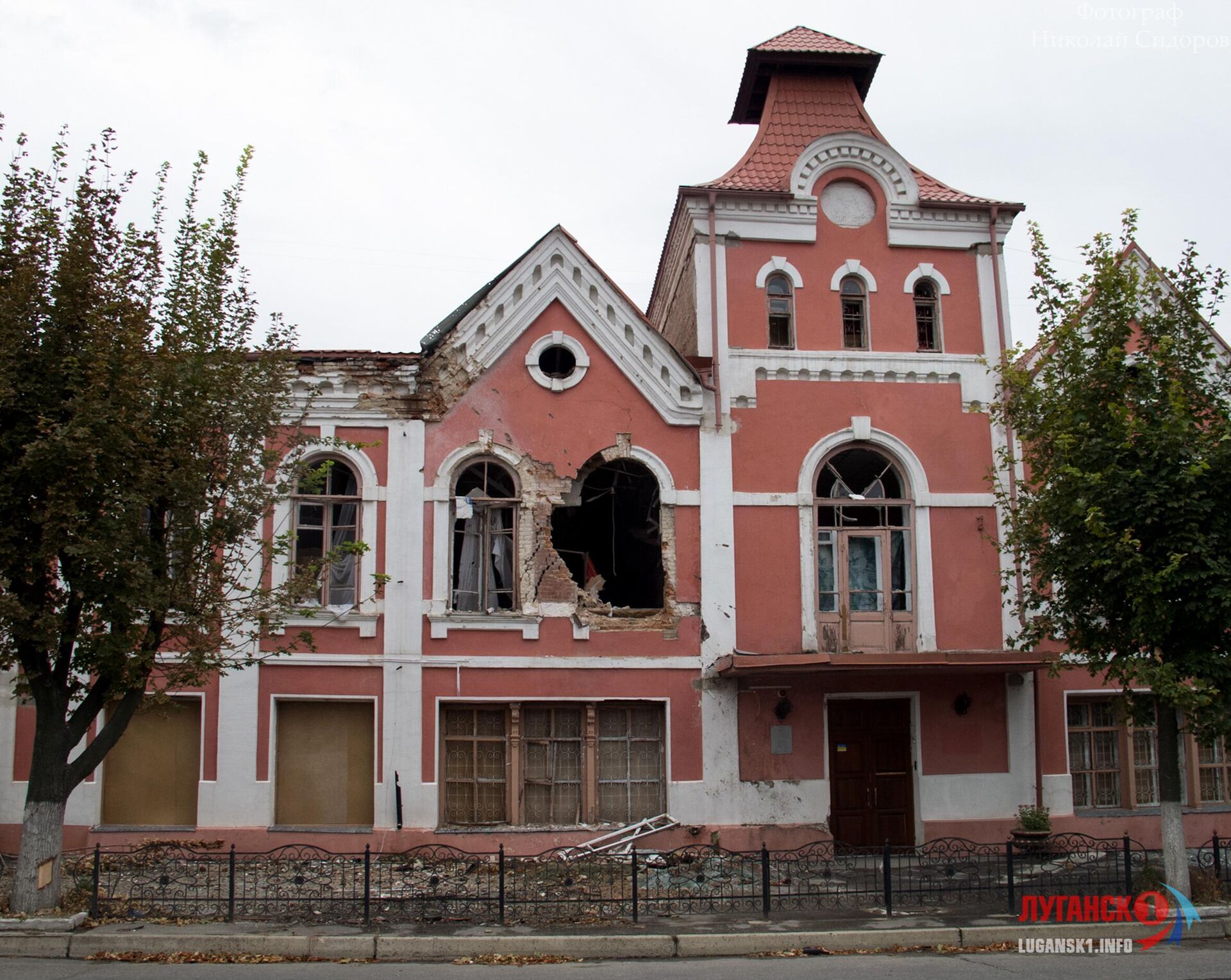 Музей истории и культуры города Луганска пострадавший в результате обстрела - РИА Новости, 1920, 19.05.2023