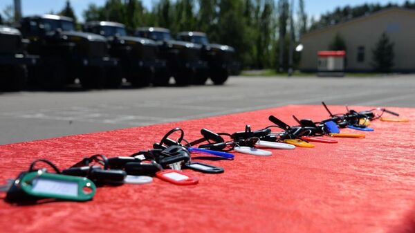 Власти Башкирии передали 15 машин Урал добровольцам в спецоперацию
