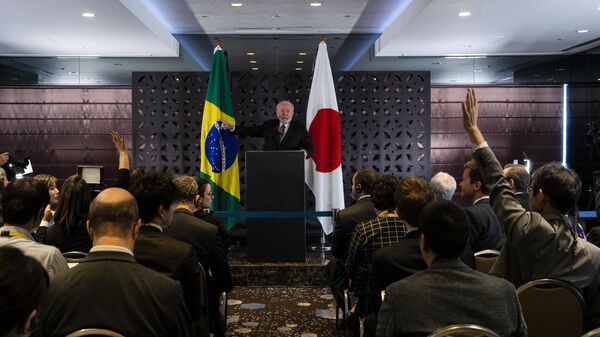 Президент Бразилии Луис Инасиу Лула да Силва во время пресс-конференции на полях саммита G7 в Хиросиме