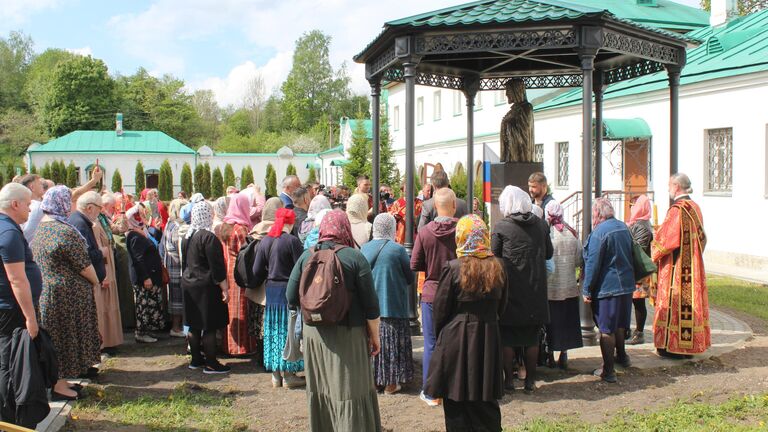 Освящение памятника святому благоверному князю Александру Невскому в Староладожском Никольском мужском монастыре