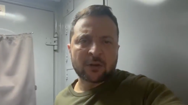 Скриншот видеообращения Владимира Зеленского