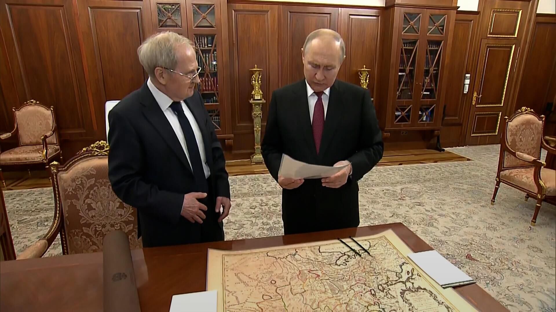 Там нет Украины: Зорькин показал Путину карту, составленную французами в 17-м веке - РИА Новости, 1920, 23.05.2023