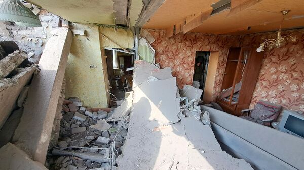 Квартира в многоэтажном доме, разрушенная в результате обстрела со стороны ВСУ города Ясиноватая