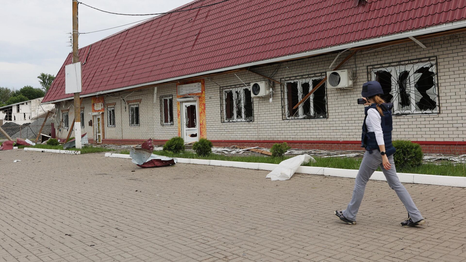 Здание, разрушенное в результате атаки ДРГ, в Белгородской области - РИА Новости, 1920, 05.06.2023