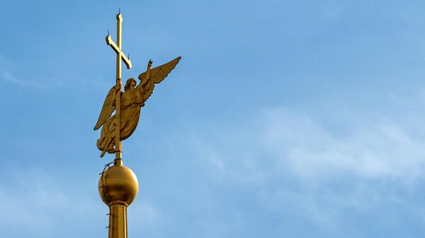 Ангел на шпиле Петропавловского собора в Санкт-Петербурге