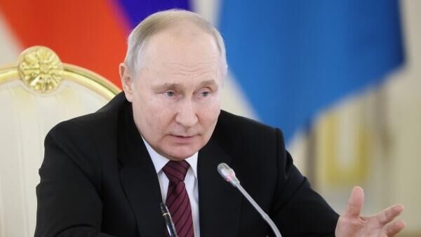LIVE: Путин на трехсторонней встрече с Пашиняном и Алиевым