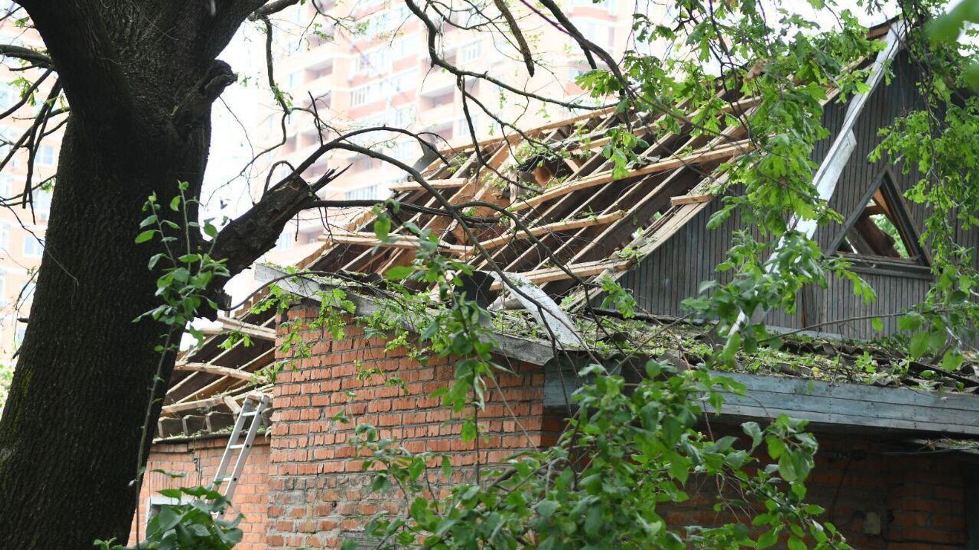 Разрушения в результате ЧП в Краснодаре, 26 мая 2023 года - РИА Новости, 1920, 26.05.2023