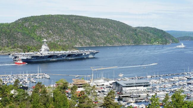 Американский авианосец Джеральд Форд в Осло