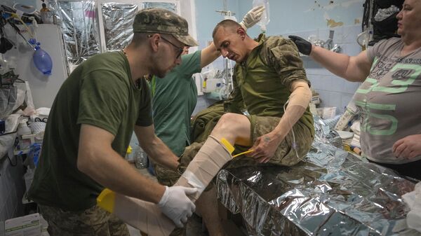 Раненый украинский солдат 