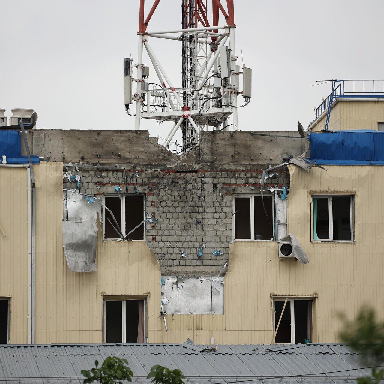 Причиной взрывов в Краснодаре стало падение двух беспилотников - РИА  Новости, 26.05.2023