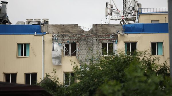 Последствия взрыва в результате падения беспилотника в Краснодаре. 26 мая 2023