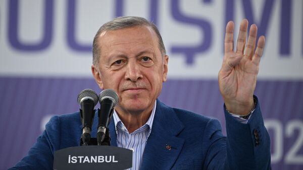 Действующий президент Турции Реджеп Тайип Эрдоган на митинге своих сторонников в Стамбуле
