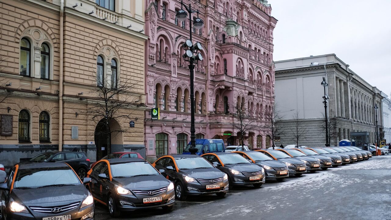 В Петербурге отреставрируют фасады зданий-памятников на площади Островского  - Недвижимость РИА Новости, 29.05.2023