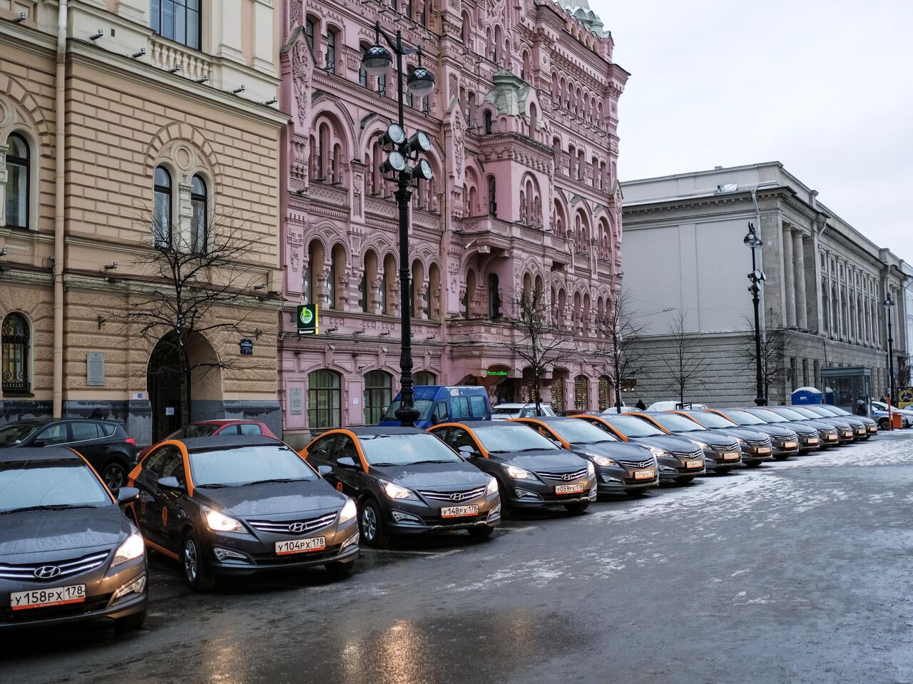 В Петербурге отреставрируют фасады зданий-памятников на площади Островского  - Недвижимость РИА Новости, 29.05.2023