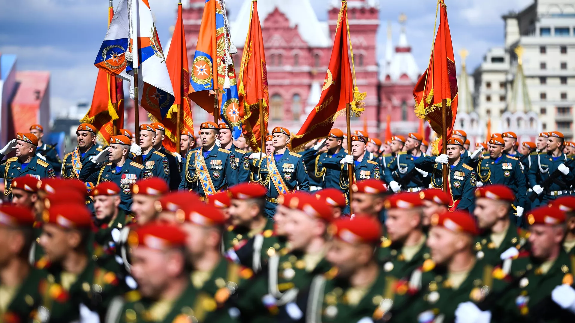 Военнослужащие на военном параде в честь Победы в Великой Отечественной войне, на Красной площади в Москве - РИА Новости, 1920, 04.02.2025