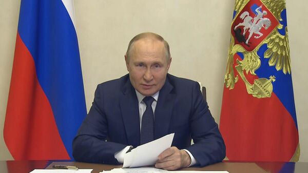 LIVE: Путин об ударах беспилотников по Москве