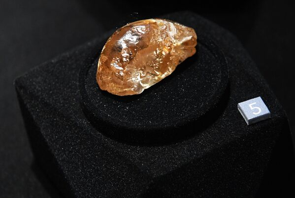 Крупнейший в мире цветной алмаз весом 236 карат, добытый АО Алмазы Анабара в Якутии представлен на выставке Путь бриллианта. Чудо природы и рукотворный шедевр в выставочном комплексе Государственного исторического музея в Москве