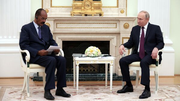 Президент РФ Владимир Путин и президент Эритреи Исайяс Афеворки во время встречи в Кремле