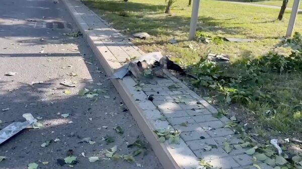 Осколок неизвестного устройства после взрыва в Белгороде