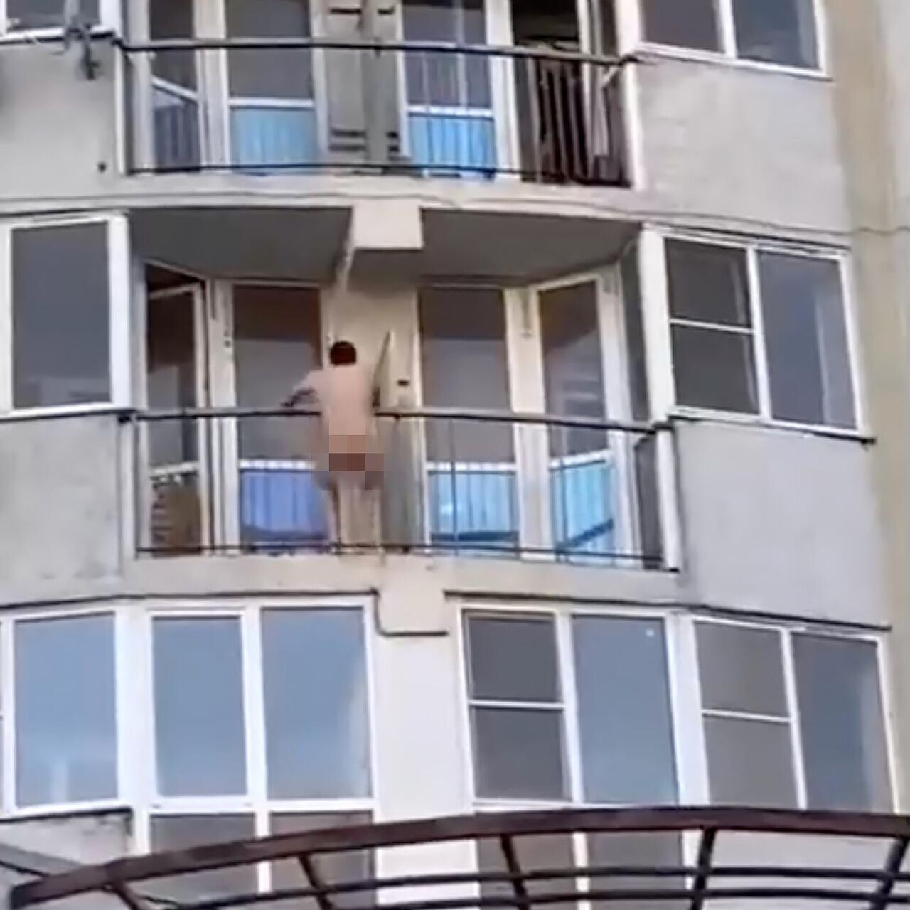 Голые русские женщины на балконе - фото порно devkis