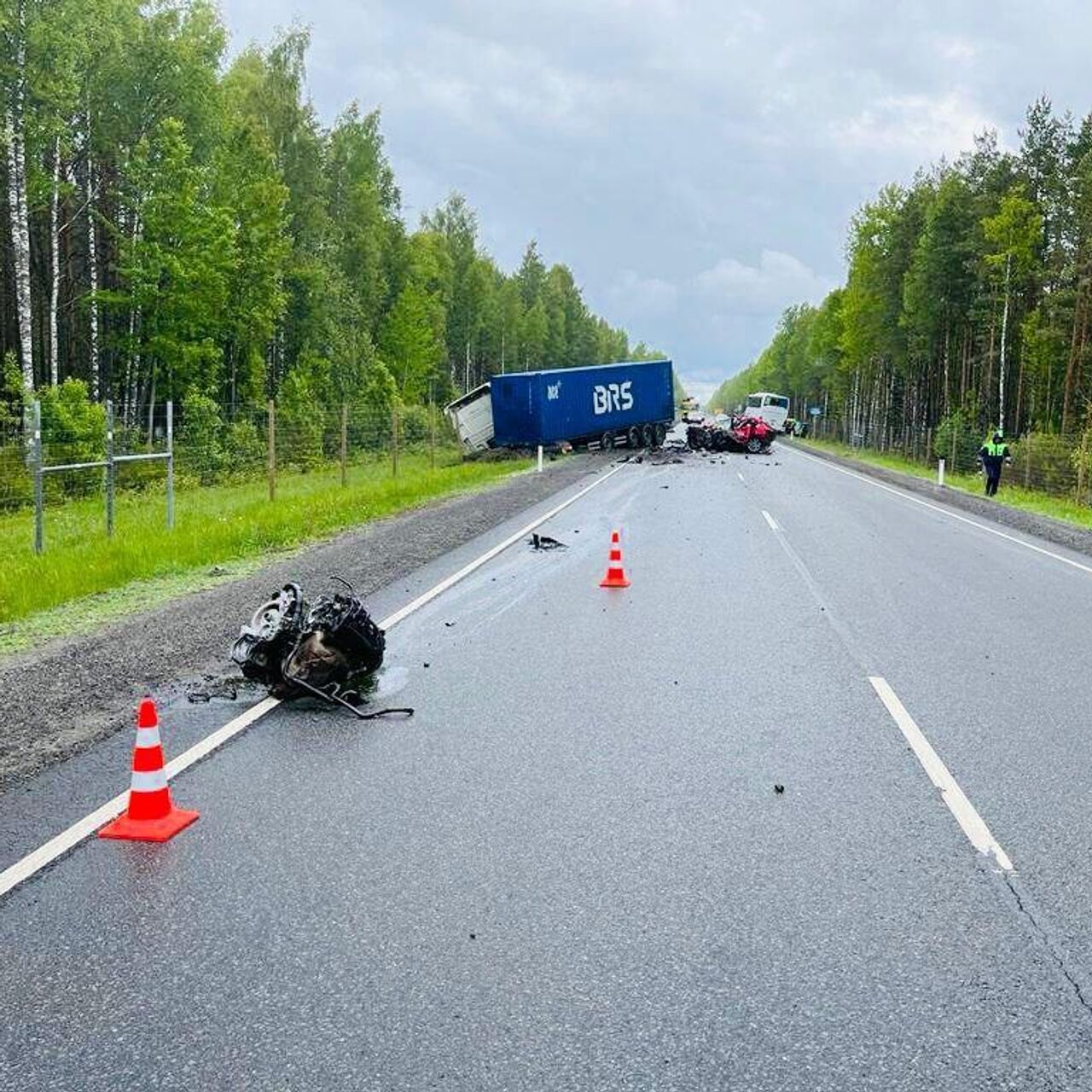 В Ленинградской области произошло смертельное ДТП с участием автобуса - РИА  Новости, 03.06.2023