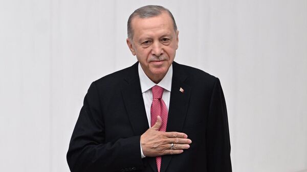 Реджеп Тайип Эрдоган во время церемонии принесения присяги в парламенте Турции