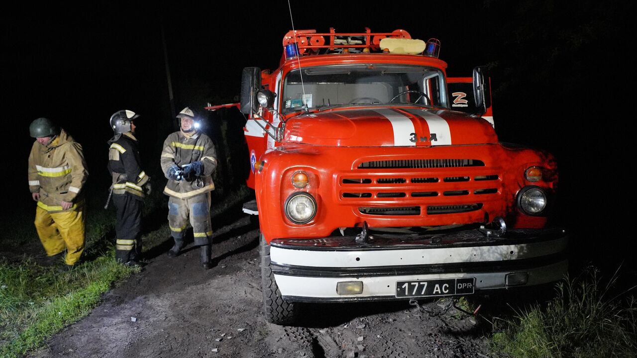 В доме в Волжском, где, предположительно, взорвался газ, потушили пожар -  РИА Новости, 01.12.2023