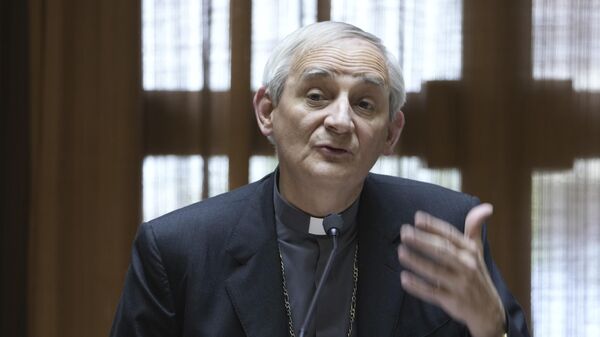 Папский посланник по урегулированию на Украине кардинал Маттео Дзуппи 