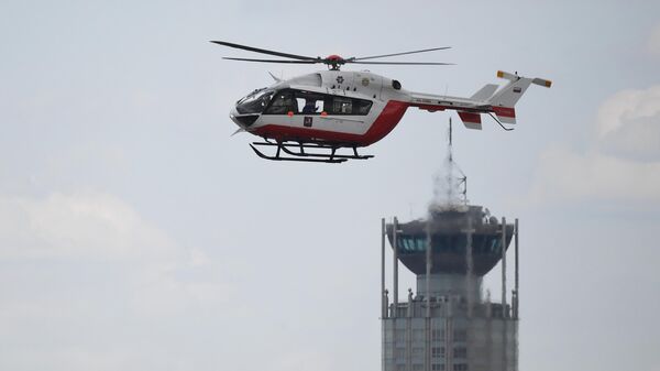 Легкий многоцелевой вертолет ВК117С-2 санитарной авиации Московского авиацентра в Москве