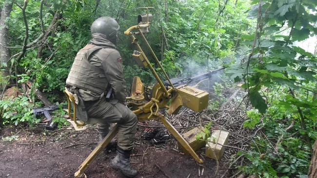 Огневая работа из крупнокалиберного пулемета Утес в зоне проведения СВО