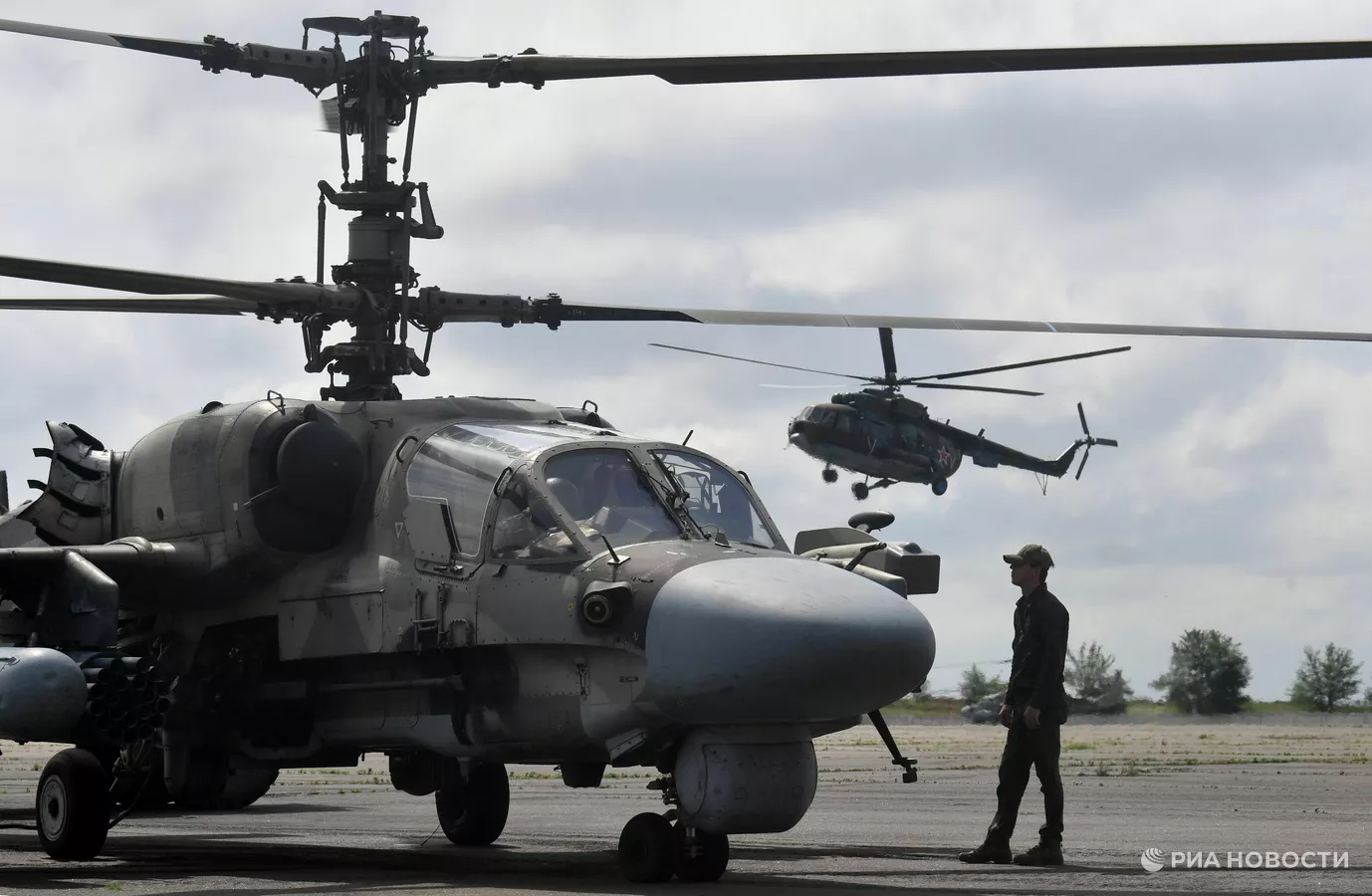 Trực thăng K-52 và máy bay không người lái Lancet Nga khiến cuộc phản công của Ukraine gặp khó