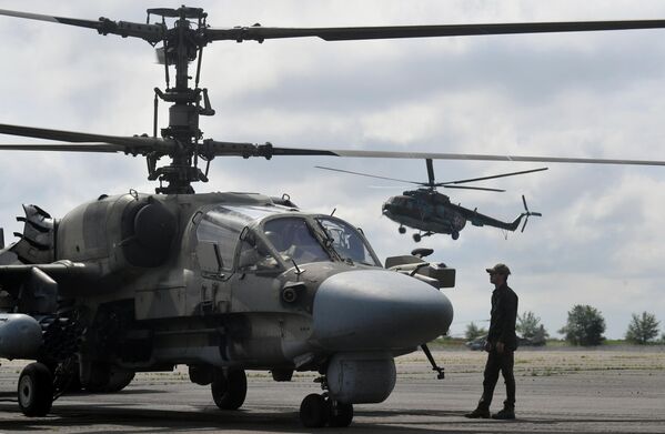 Ударный вертолет Ка-52 группировки Юг после боевого вылета в зоне проведения специальной военной операции на Артемовском направлении