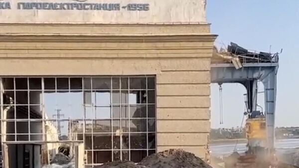 Последствия обстрелов ВСУ Каховской ГЭС. Стоп-кадр видео