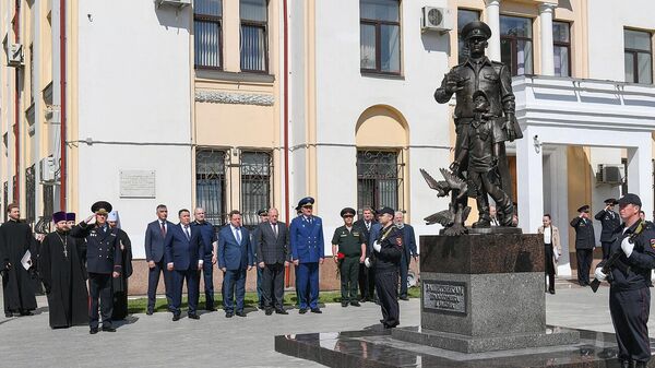 Памятник Защитникам правопорядка и закона открыли в Твери