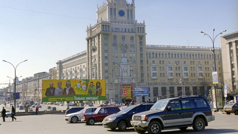 Здание гостиницы Пекин на Триумфальной площади в Москве