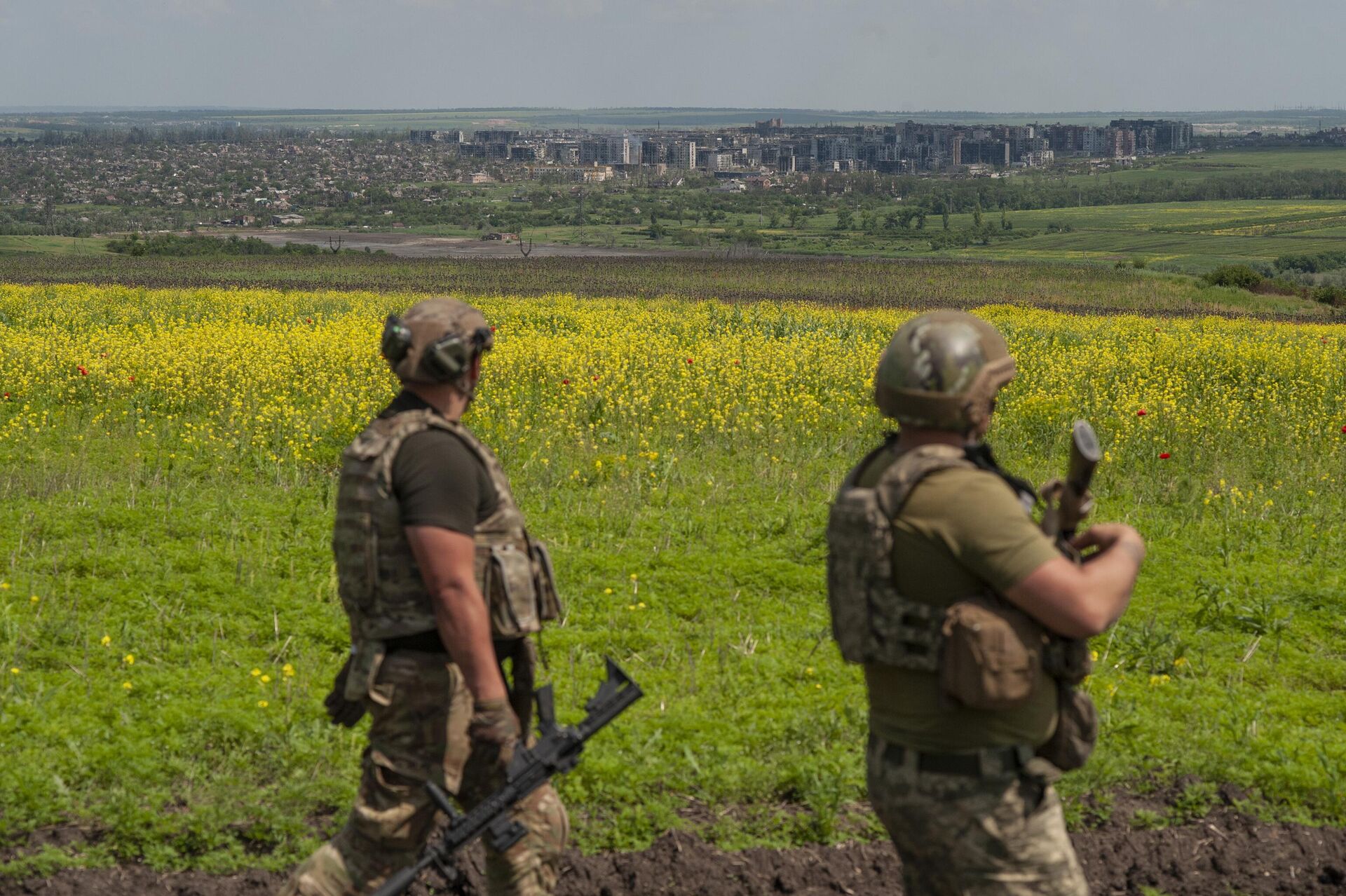 Украинские военнослужащие под Артемовском - РИА Новости, 1920, 22.11.2023