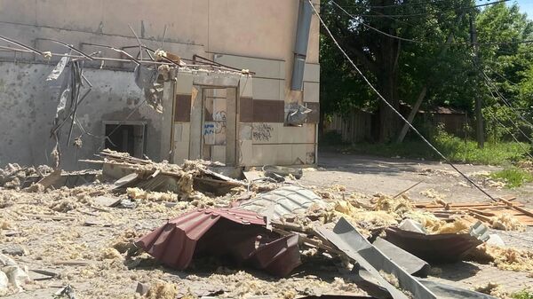 Дворец культуры Шахтер в Горловке, поврежденный обстрелом со стороны ВСУ