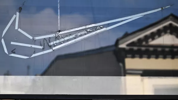 Место вывески бывшего магазина Nike на улице Кузнецкий Мост в Москве
