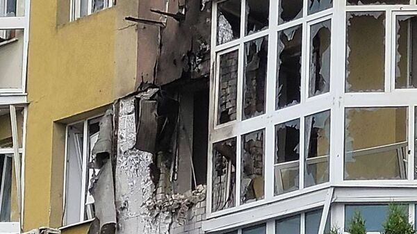 Пострадавший от беспилотника многоэтажный жилой дом в Воронеже