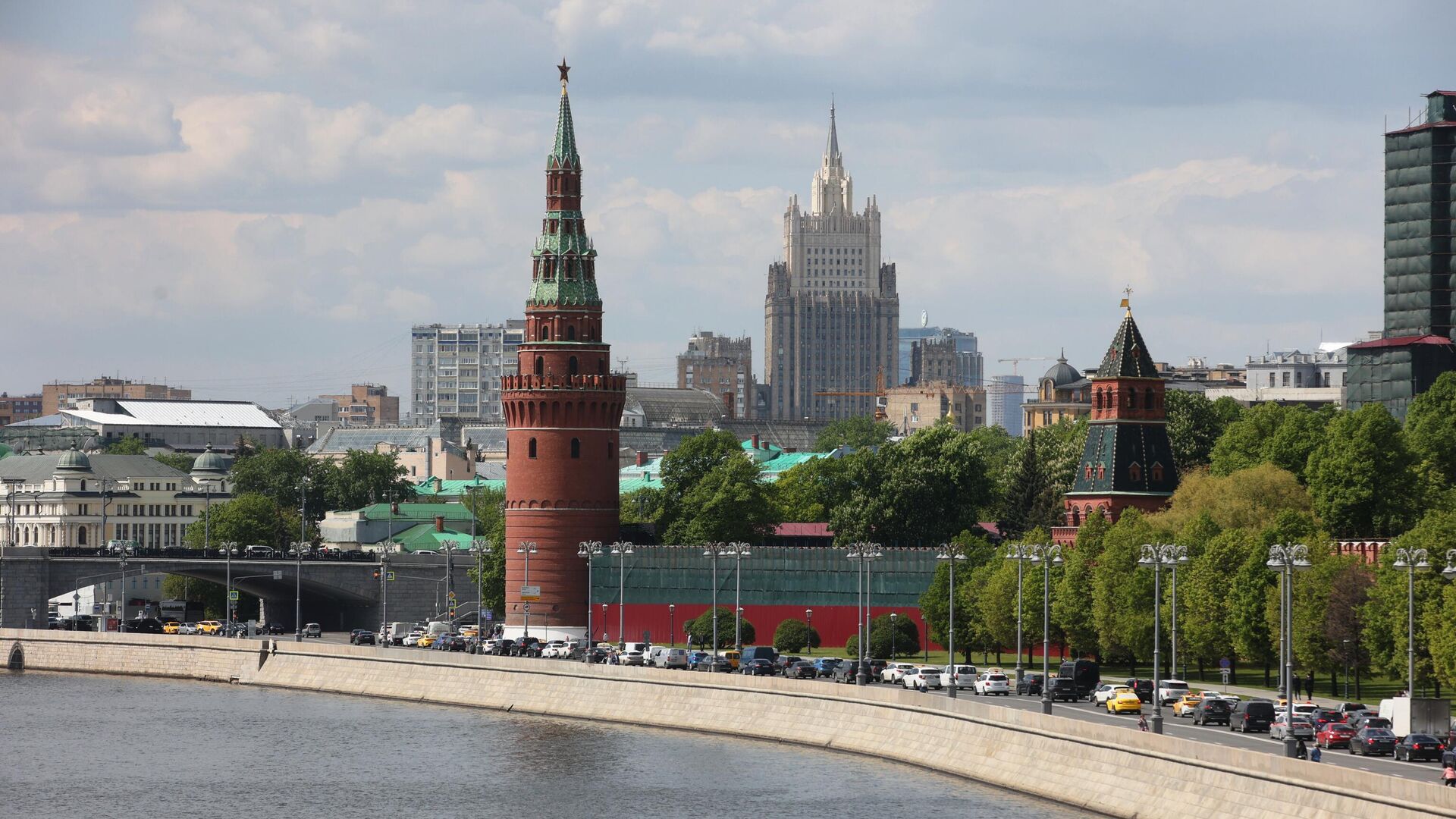 Вид на башню Московского Кремля - РИА Новости, 1920, 27.06.2023