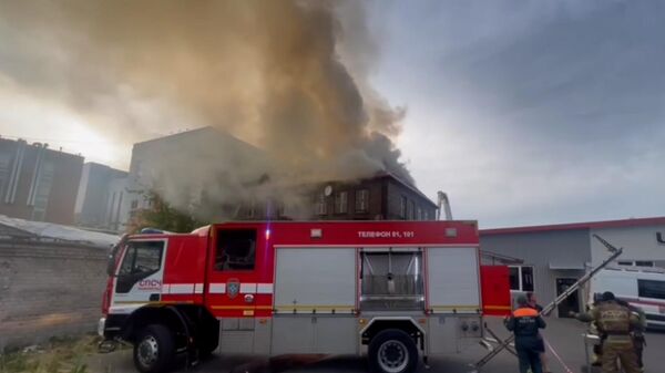 Пожар на территории бывшего завода Кварц в Калининграде