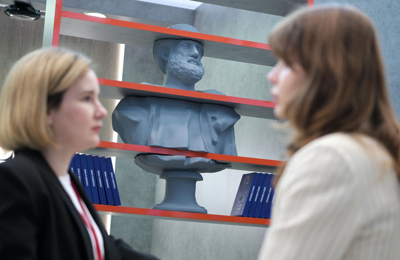 Захарова отреагировала на обращение Украины в МУС из-за Каховской ГЭС Захарова отреагировала на обращение Украины в МУС из-за Каховской ГЭС