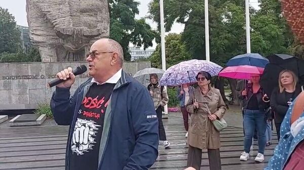 Противники запрета абортов проводят акцию протеста в центре Варшавы
