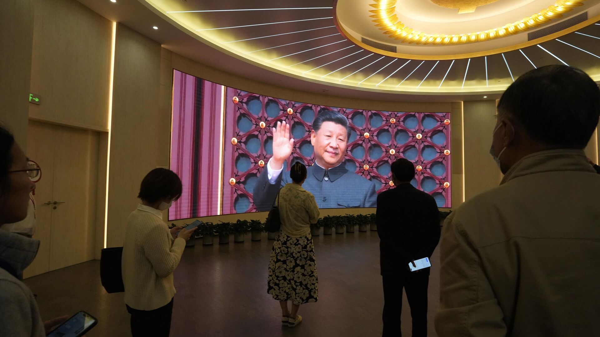 Трансляция выступления председателя КНР Си Цзиньпина на съезде Коммунистической партии Китая в Шанхае - РИА Новости, 1920, 15.06.2023