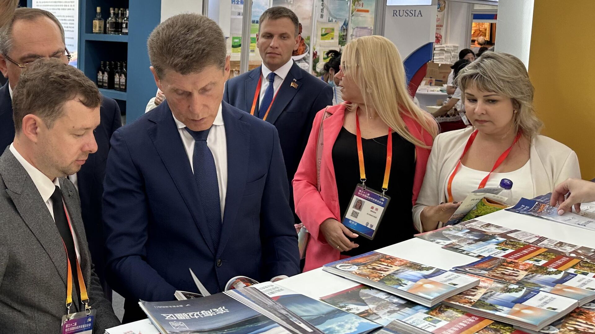 Делегация Приморья во главе с губернатором Олегом Кожемяко участвует в Харбинской торгово-экономической ярмарке - РИА Новости, 1920, 15.06.2023
