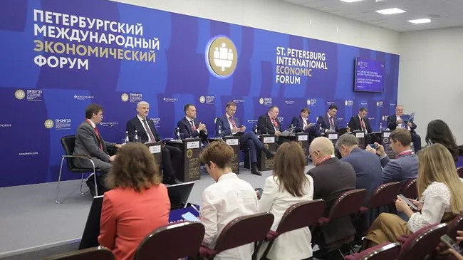 Панельная сессия Российский флот для новых морских транспортных коридоров