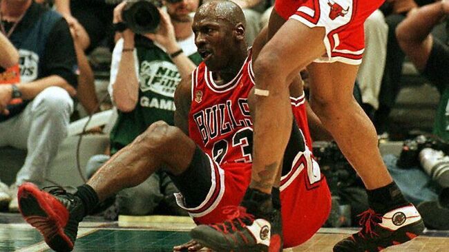 Баскетболист Чикаго Буллз Майкл Джордан в финальной серии НБА 1997 года