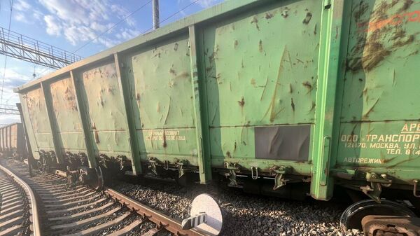 У станции Барабинск Новосибирской области пять железнодорожных вагонов, груженных каменным углем, сошли с рельсов