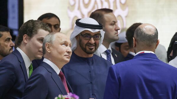 Президент РФ Владимир Путин и президент Объединенных Арабских Эмиратов шейх Мухаммедбен Заид Аль Нахайян