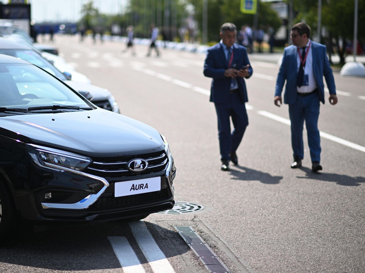 АвтоВАЗ пояснил, почему Lada не завелась у Грефа, но завелась у Силуанова -  РИА Новости, 16.06.2023